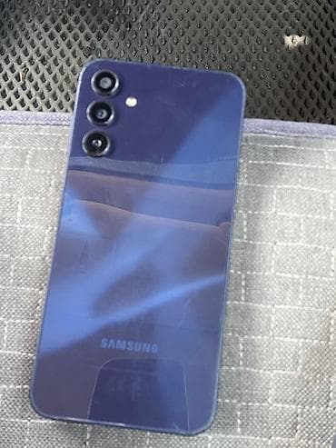 Samsung Galaxy A15, Б/у, 256 ГБ, цвет - Фиолетовый, 2 SIM