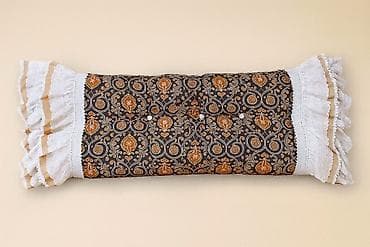 Подушка - изголовье декоративная спинка для кровати Добавьте нотку