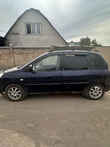 01: Hyundai Matrix: 2008 г., Автомат, Бензин, Минивэн — 2