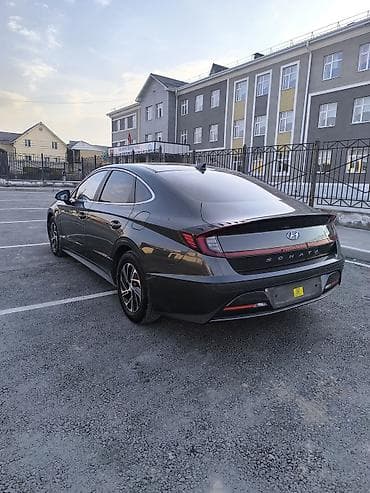 киа 2005: Hyundai Sonata: 2023 г., 2 л, Автомат, Бензин, Седан — 2