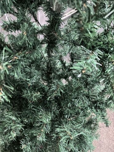 продаю куриц: Продаю искусственную елку Пушистая, нужно будет расправить все ветки — 2