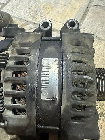 cargo traffic: Генератор BMW 2011 г., Б/у, Оригинал, Германия — 1