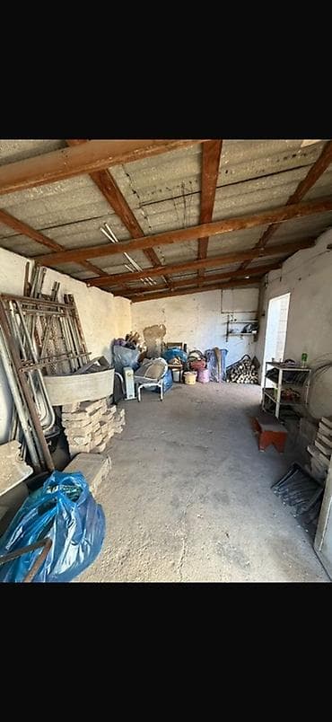 дома в пригороде: Срочно срочно продаю пол дома. район Азия-Молл 1 сотки земли 60м2 3 — 6