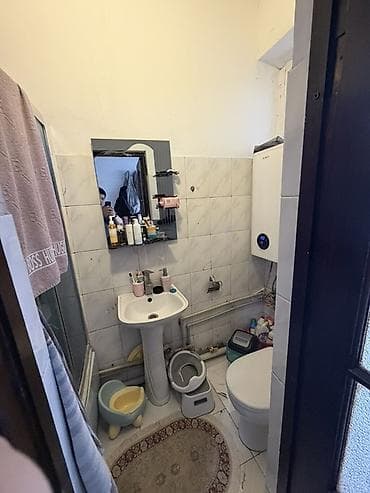 flat osh: 2 комнаты, 35 м², Пишпек 104 серия, 1 этаж, Свежий ремонт — 3