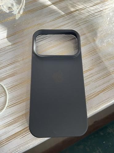 левый наушник airpods 3: Чехол для смартфона iPhone 17 Pro (указано «IP17 PRO» на внутренней — 3