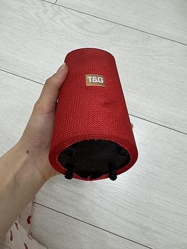 so dimm: Портативная Bluetooth-колонка T&G, красная. - Форм‑фактор — 2