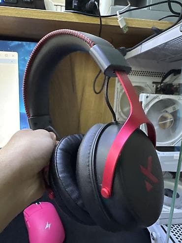 наушники sony mdr v150: Проводные полноразмерные наушники, Новый, цвет - Черный — 1