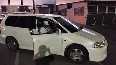Продажа авто: Honda Odyssey: 2000 г., 2.3 л, Автомат, Бензин, Универсал — 3