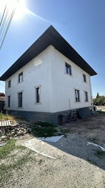 модульный блок: Продаю дом в Ак Орго двухэтажный современный дом. 280 кВ.м От трассы — 3