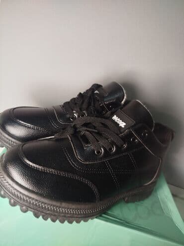 джинсы zara: Мужские зимние ботинки, Pacogil оригинал, размер 42. адрес Бишкек — 6