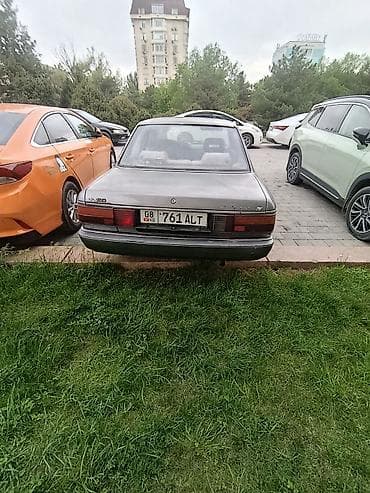 e34 520: Toyota Camry: 1989 г., 2 л, Ручные, Газ, Седан — 2