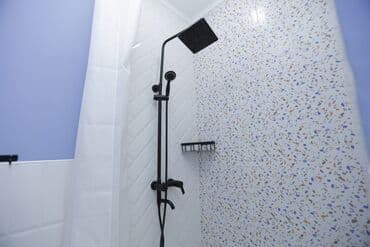 вдоль дороги: 1 комната, Бытовая техника, Банные принадлежности, Телевизор — 3