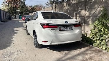 corolla levin: Toyota Corolla: 2018 г., 1.8 л, Автомат, Гибрид, Седан — 4