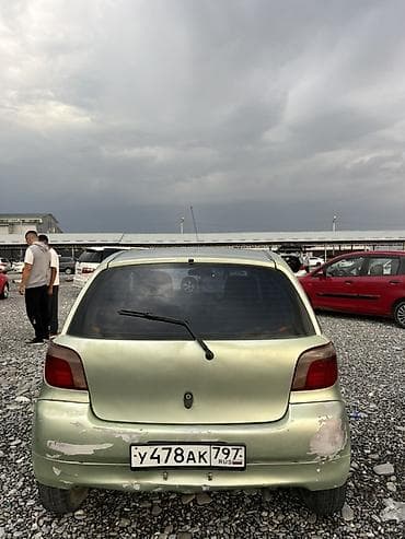 210 mers: Toyota Yaris: 2001 г., 1 л, Автомат, Бензин, Хэтчбэк — 4
