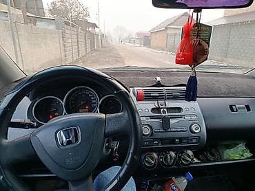 Продажа авто: Honda Jazz: 2002 г., 1.3 л, Механика, Бензин, Седан — 7