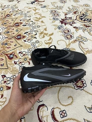 ботий: Футбольные бутсы/сороконожки Nike Phantom (TF) размер 40.5 - Тип — 1