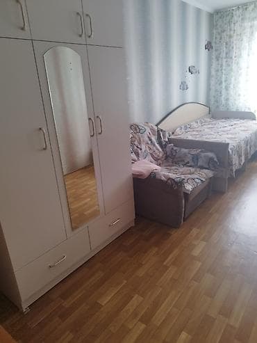 сдаю квартиру девушкам: Сдается одна комната в 11 микрорайоне. Для одной девушки, не больше — 2