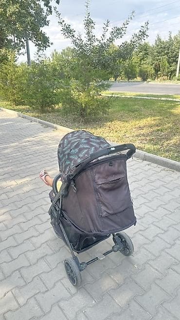 дуга на коляску: Прогулочная коляска - Компактная и маневренная, удобна для города и — 1