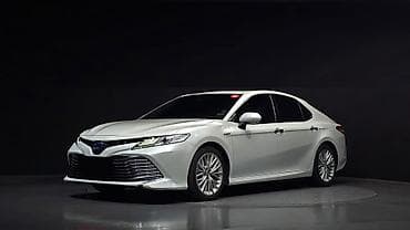 byd leopard: Toyota Camry: 2018 г., 2.5 л, Вариатор, Гибрид, Седан — 1