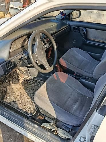 ниссан сефиро мотор: Mazda 323: 1990 г., Ручные, Седан — 3