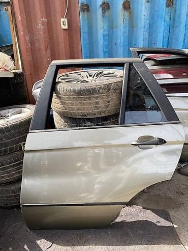 bmw 2003: Дверь Задняя левая BMW — 1