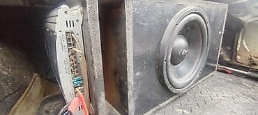 машина жак: Сабвуфер в корпусе + автомобильный усилитель. Оригинал качает мощ — 1
