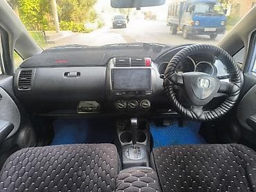 Продажа авто: Honda Fit: 2003 г., 1.3 л, Вариатор, Бензин, Хэтчбэк — 7