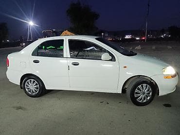 nissan maxima: Daewoo Kalos: 2002 г., 1.5 л, Механика, Бензин, Седан — 4