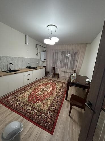 Срочно! Нужна 1 девушка на подселение в 1-комнатную квартиру. Кровать