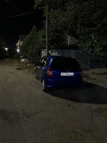 Honda Jazz: 2007 г., 1.4 л, Механика, Бензин at lalafo.kg Honda Jazz: 2007 г., 1.4 л, Механика, Бензин