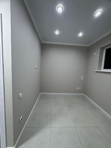 5 микрорайон: 1 комната, 13 м², 106 серия улучшенная, Цокольный этаж этаж, Дизайнерский ремонт — 7