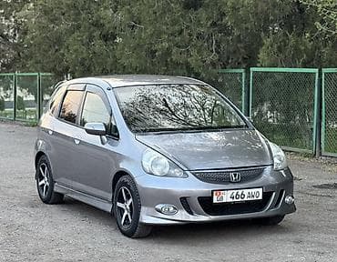 Honda Fit: 2003 г., 1.3 л, Вариатор, Бензин, Хэтчбэк at lalafo.kg Honda Fit: 2003 г., 1.3 л, Вариатор, Бензин, Хэтчбэк