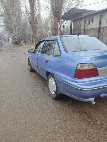 дом на обмен: Daewoo Nexia: 2008 г., Седан — 3