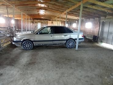 Продажа авто: Volkswagen Passat: 1989 г., Седан — 3