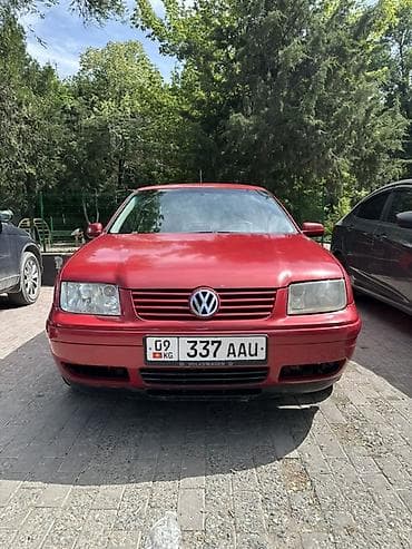Volkswagen Bora: 2003 г., 1.6 л, Механика, Бензин, Седан