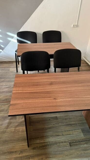 Партии учебных столов для классов/аудиторий. Описание: -