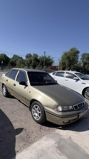 Daewoo Nexia: 2005 г., 1.5 л, Механика, Бензин, Седан