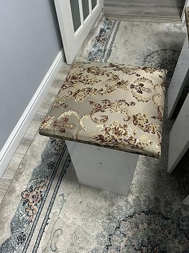 кухиный угалок: Кухонный мягкий уголок, Б/у, ЛДСП, цвет - Бежевый — 4