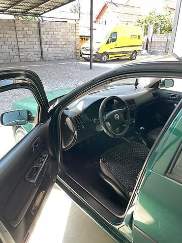 Транспорт: Volkswagen Bora: 2000 г., 1.6 л, Механика, Газ, Седан — 4