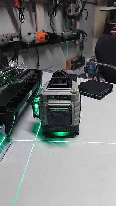 hi tech: Лазерный уровень 3D (зелёные линии), комплект Новый Полный комплект — 2