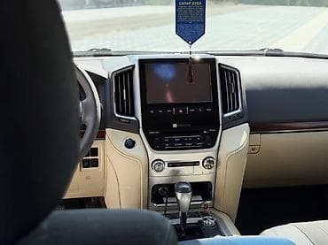 Toyota Land Cruiser: 2016 г., 4.6 л, Автомат, Бензин, Внедорожник — 4