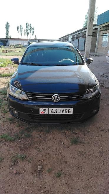 надувной матрас авто: Volkswagen Jetta: 2011 г., Седан — 1