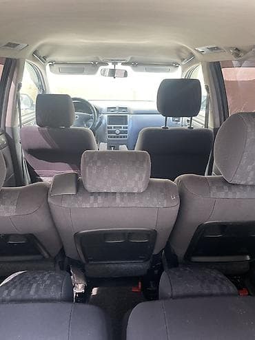 Toyota Avensis Verso: 2002 г., 0.2 - engine capacity л, Автомат, Бензин, Вэн/Минивэн — 4