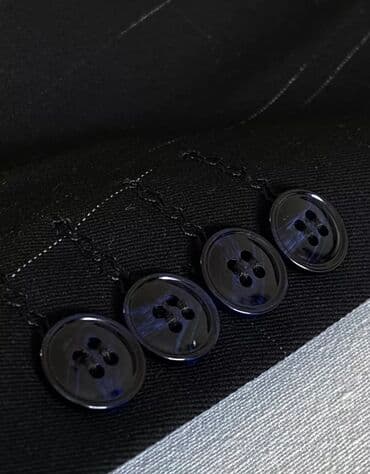 прокат мужских костюмов [возьми на прокат] бишкек фото: Костю мужской 
Размер S 
В отличном состоянии — 5