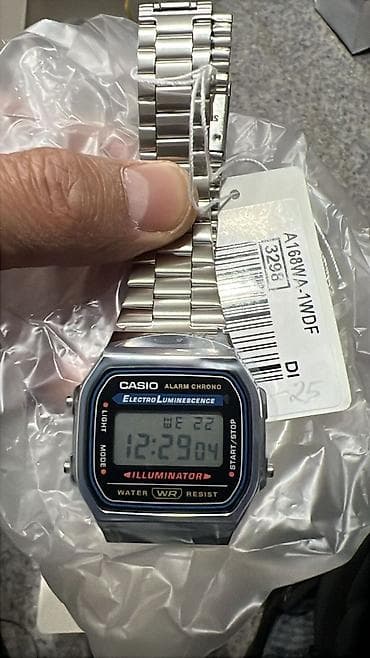 CASIO A168WA-1WDF — классические цифровые часы из линейки Illuminator — 1