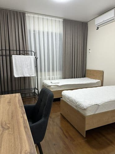 дом бишкек ак босого: Трехэтажный гостевой дом в стиле замкового особняка с облицовкой — 7