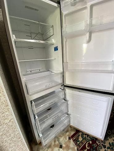 горизонтальный холодильник: Холодильник Samsung, Двухкамерный, No frost — 4