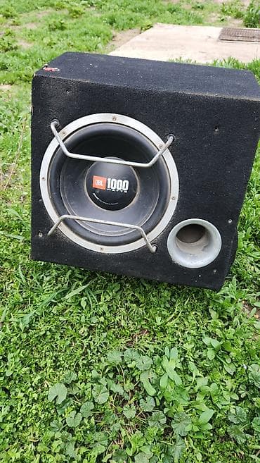 авто сабвуфер: Сабвуфер JBL в корпусе - Модель линейки JBL (надпись «JBL 1000 WATTS» — 4