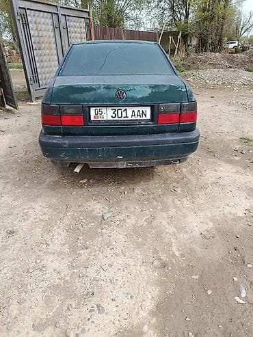 Транспорт: Volkswagen Vento: 1996 г., Седан — 3