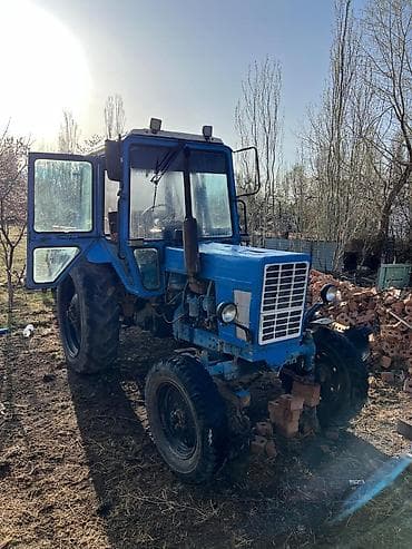 150 хтз: Продаётся надёжный трактор с полным комплектом оборудования: прицеп — 2